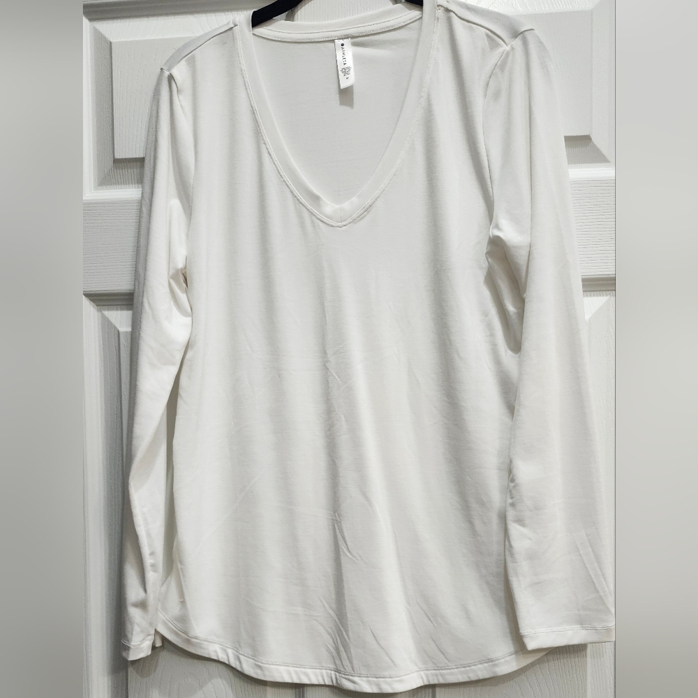 Athleta Essential V-Neck Top Medium - image 3